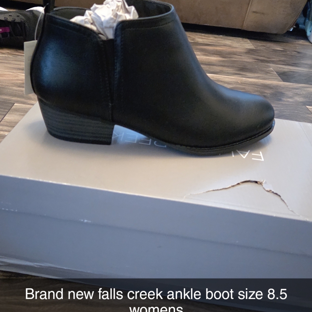 Falls Creek Women's Sleek Black Ankle Booties